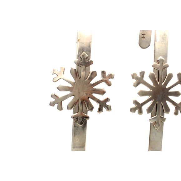 Christmas Wreath Holders Set of 2 Metal Snowflake Winter Decor Over Door 14 Inch - Picture 2 of 13